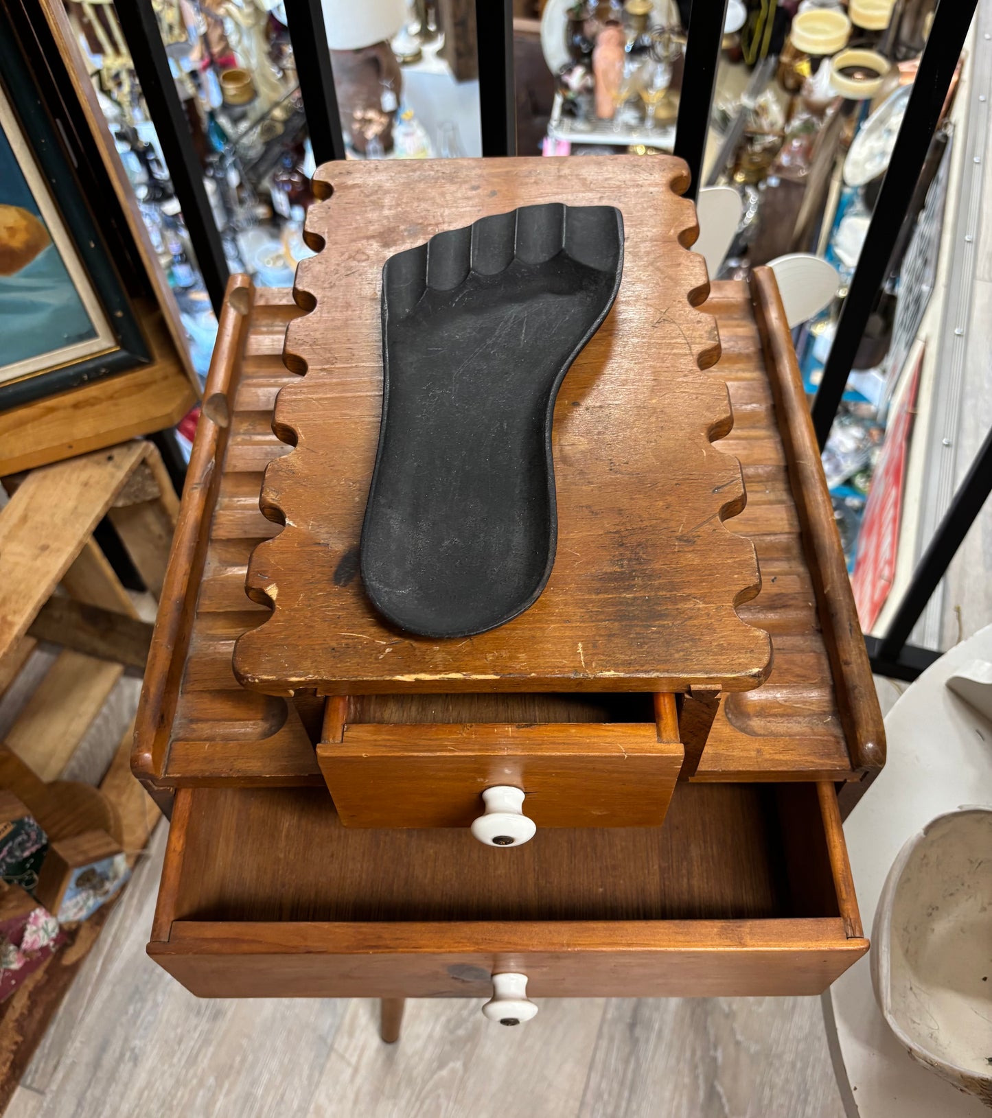 MCM Pipe Display with cast iron foot