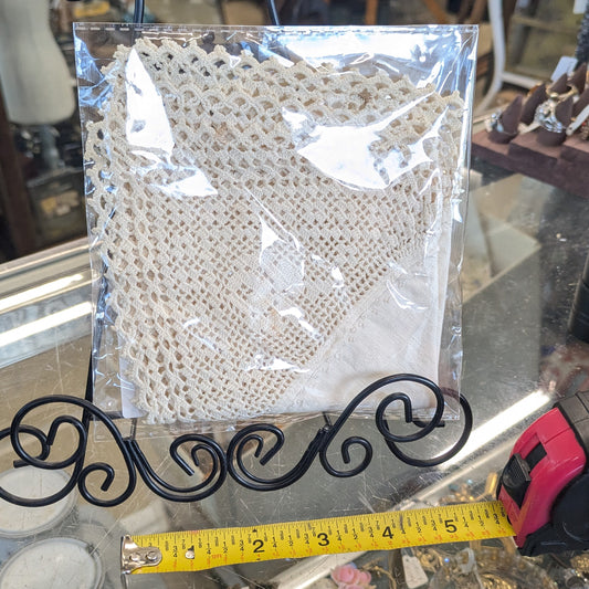 Vintage Fillet Crochet Hankie