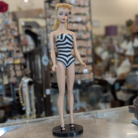 Vintage 1959 #1 Blond Barbie